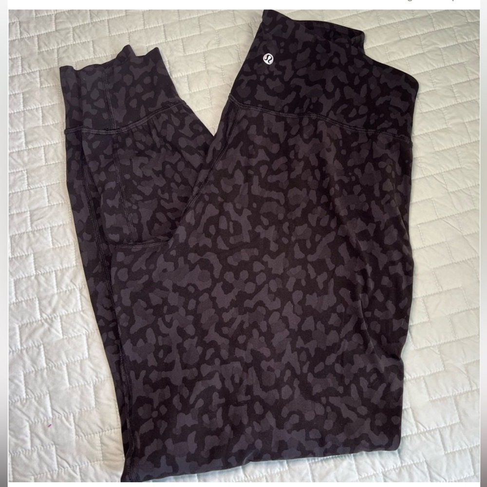 Lululemon Align Joggers size 10
